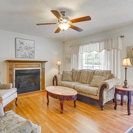 Chatham Getaway With Fireplace, Deck And Gas Grill! Екстер'єр фото