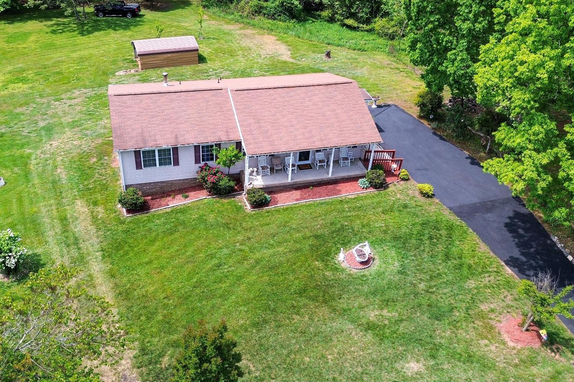 Chatham Getaway With Fireplace, Deck And Gas Grill! Екстер'єр фото